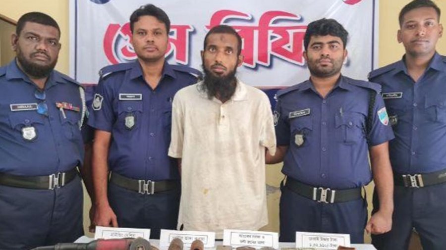 খুলনায় ব্যাংক লুটের টাকায় ঋণ পরিশোধ করেন ইউনূস: পুলিশ